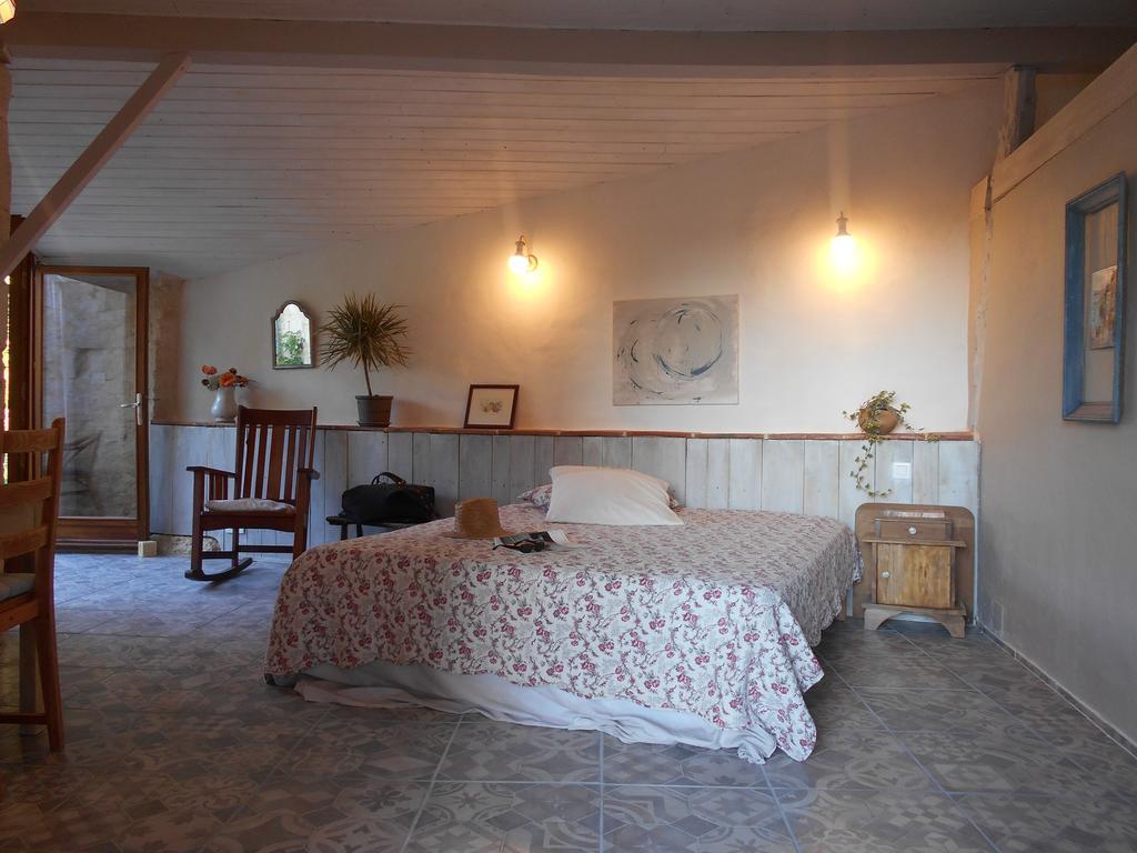 Bastida De Beata Bed & Breakfast Noailles  Luaran gambar