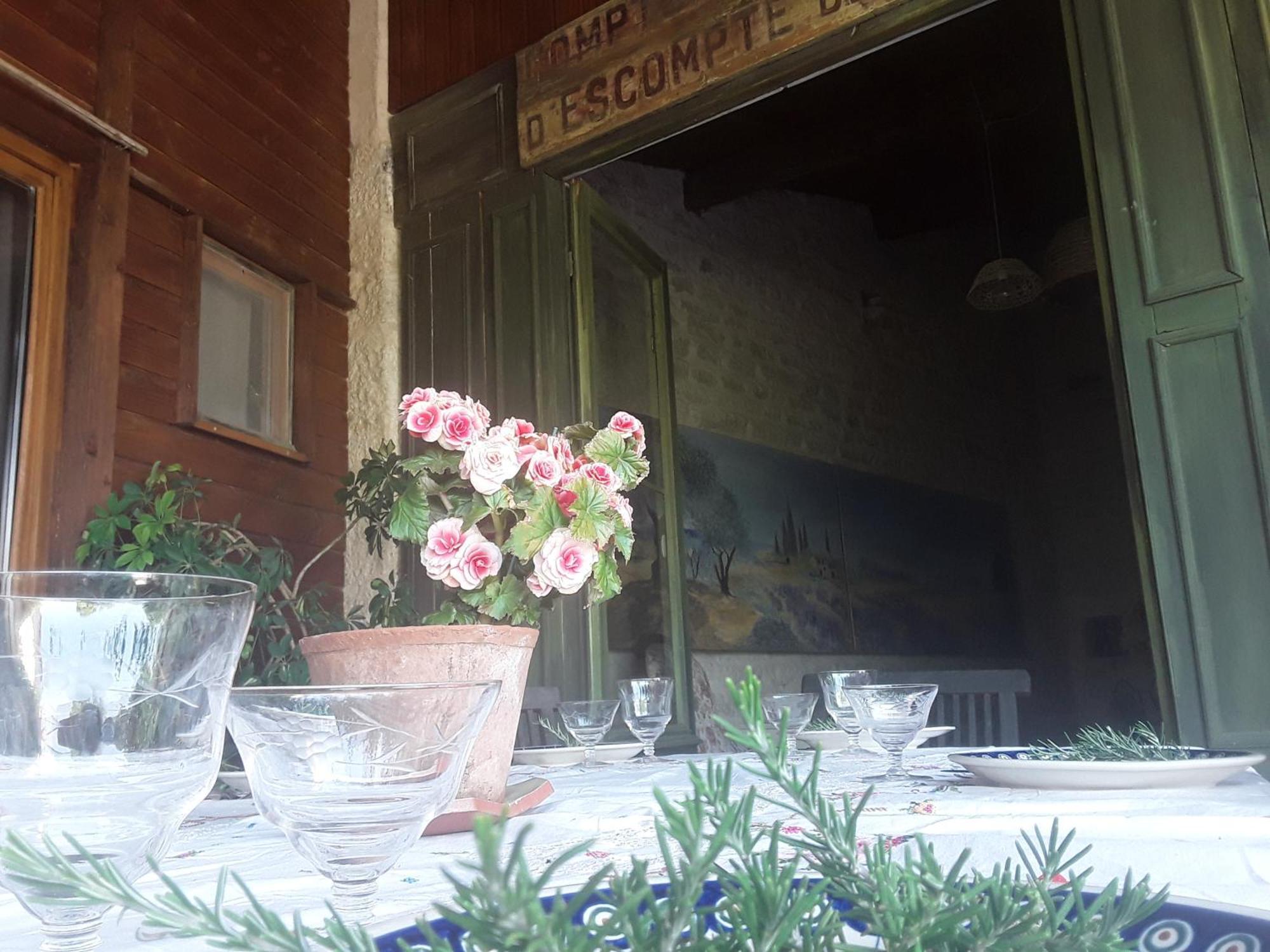 Bastida De Beata Bed & Breakfast Noailles  Luaran gambar