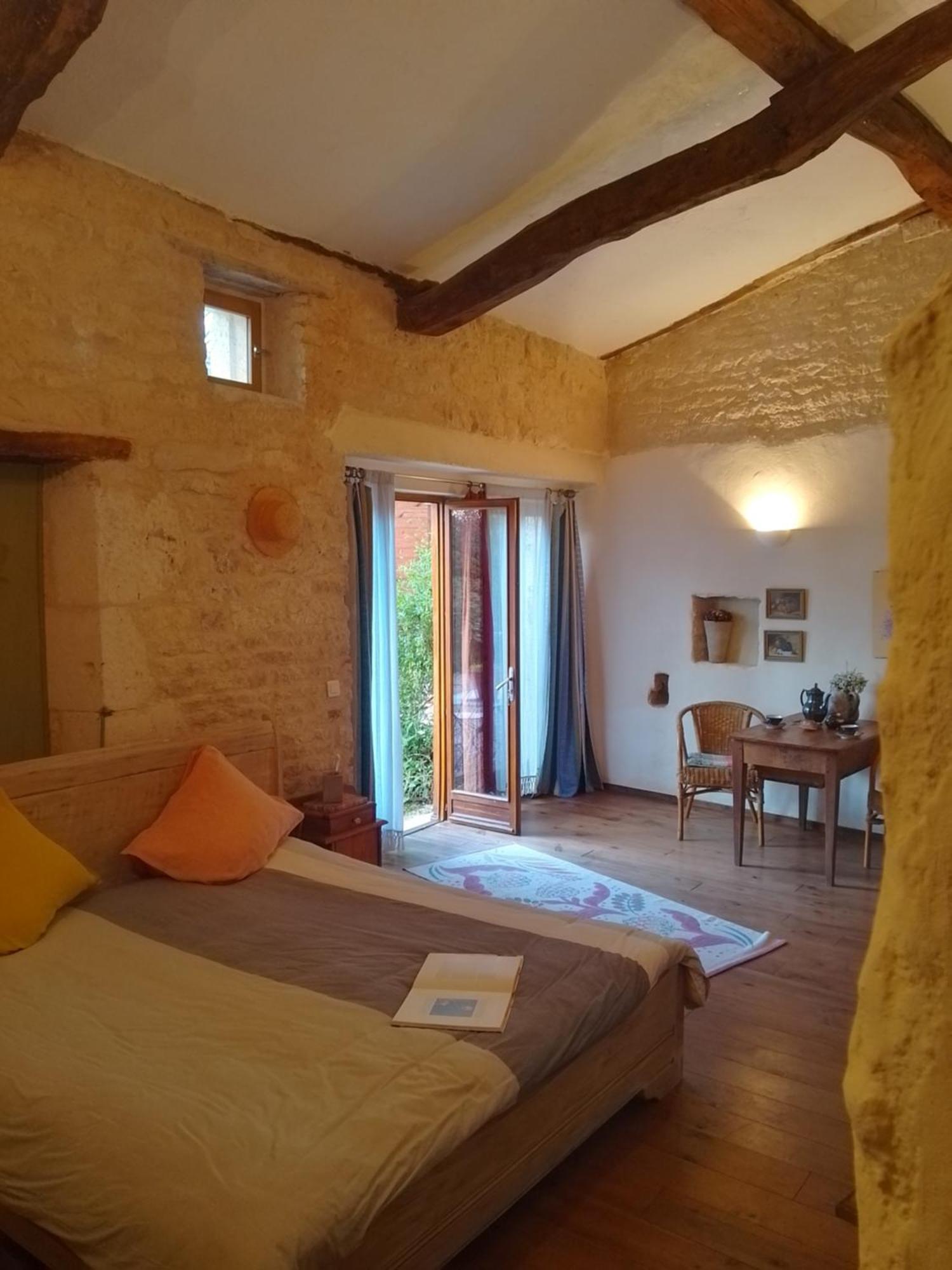 Bastida De Beata Bed & Breakfast Noailles  Luaran gambar
