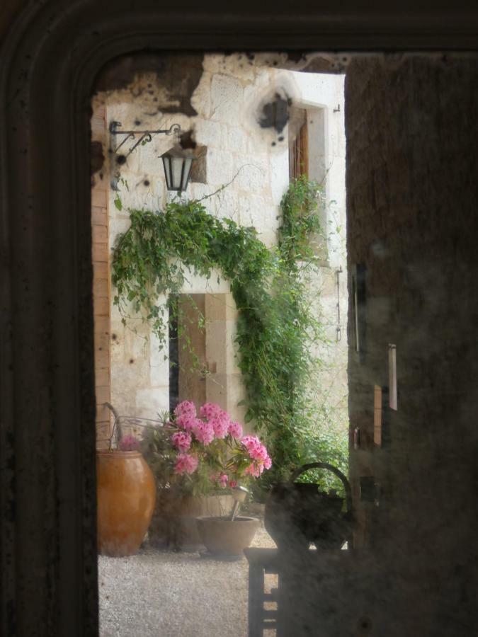 Bastida De Beata Bed & Breakfast Noailles  Luaran gambar
